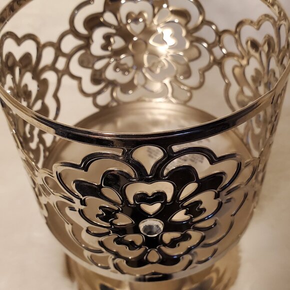 Bath & Body Works Flower Heart Gem Pedestal 3-Wick Candle Holder Sleeve - Picture 3 of 5